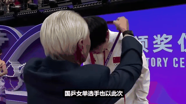 中国女排击败老对手孙颖莎，晋级之路一路高歌
